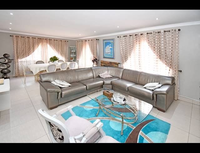 6 BEDROOM HOUSE FOR SALE IN CROWN NORTH